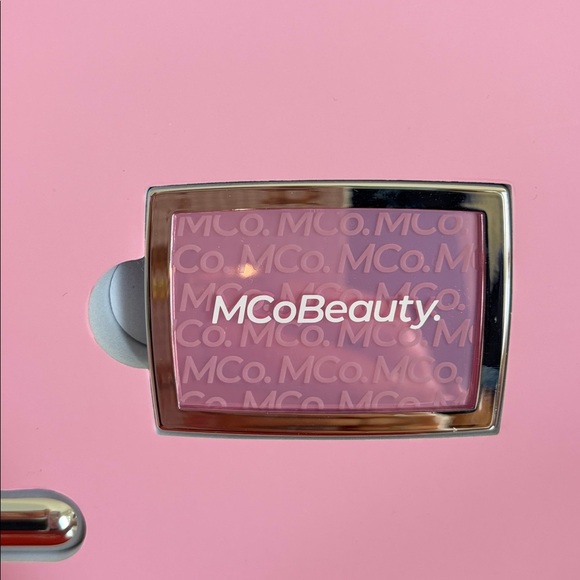 M Co Beauty Lot of makeup skincare set - Picture 6 of 7